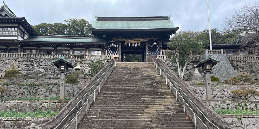 鎮西大社諏訪神社